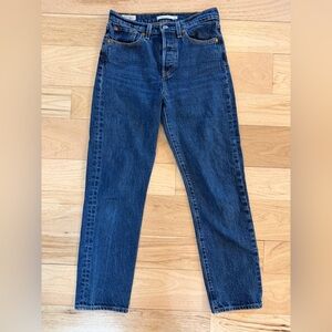 Levi’s wedge straight women’s size 25